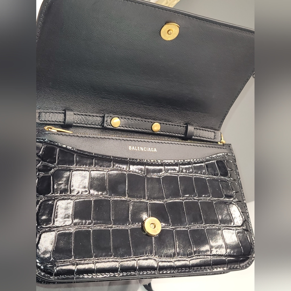 BALENCIAGA B DOT Wallet On Chain - Picture 3 of 10